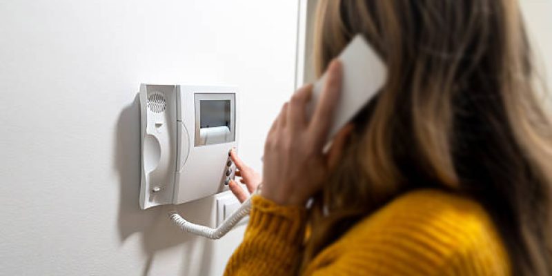 interphone maison accès extérieur