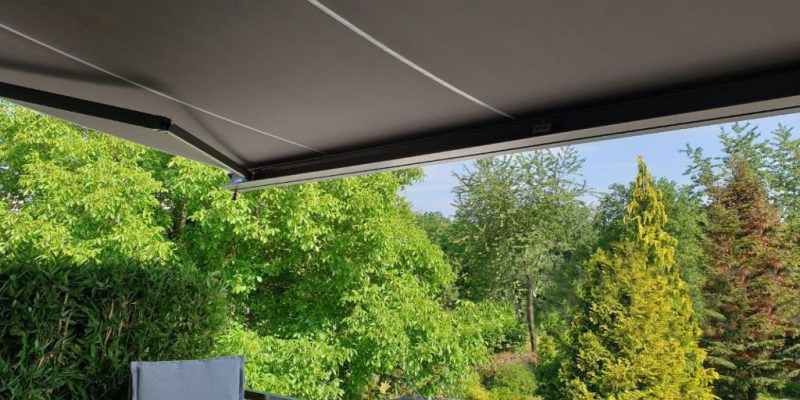 store extérieur protection solaire maison